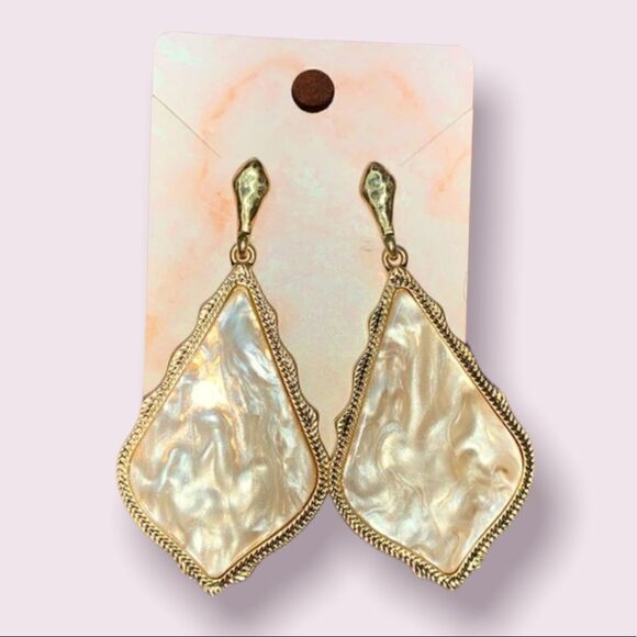 White Cream Pearlescent Marble Stone Gold Post Earrings - Picture 1 of 5